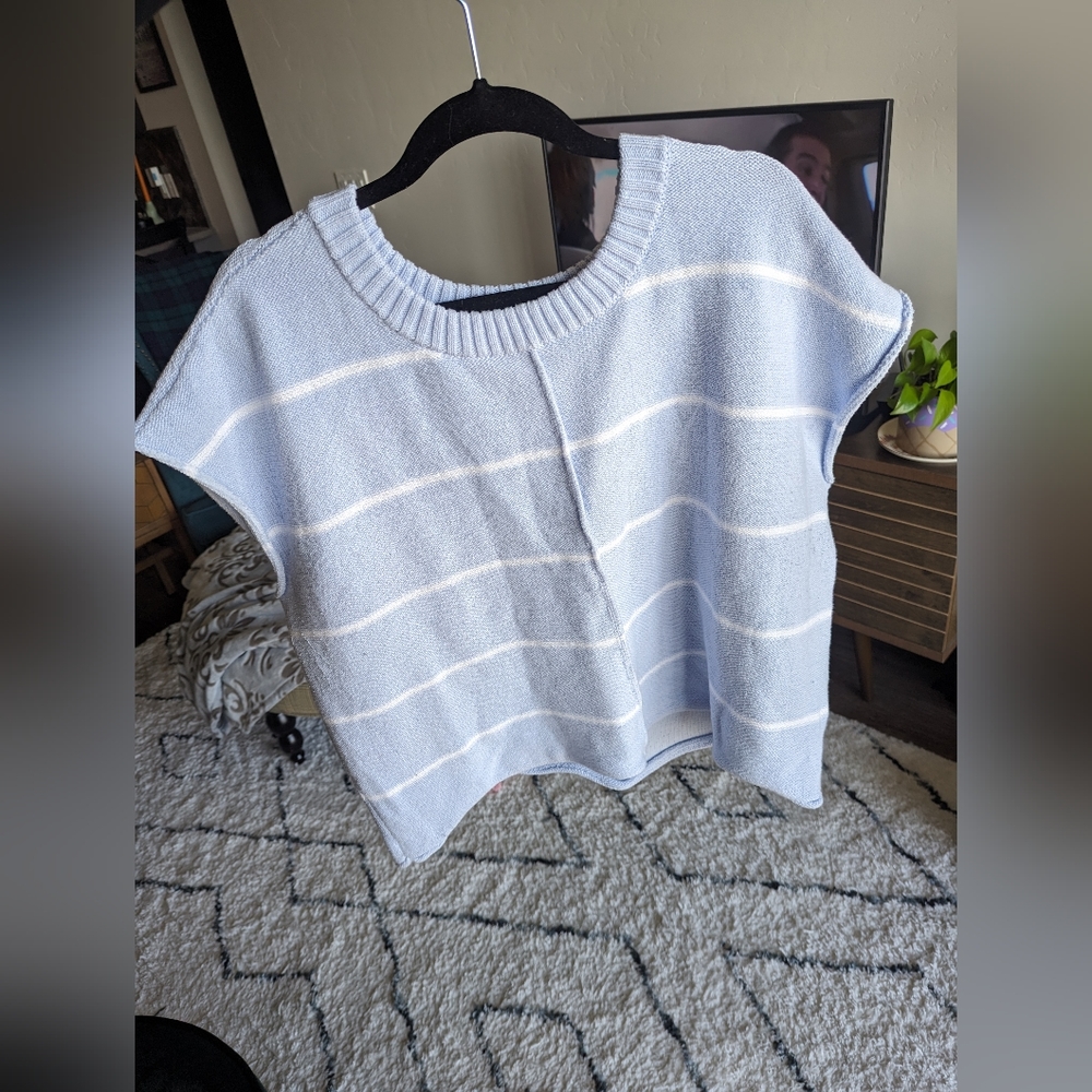 Light purple sweater vest, size XL